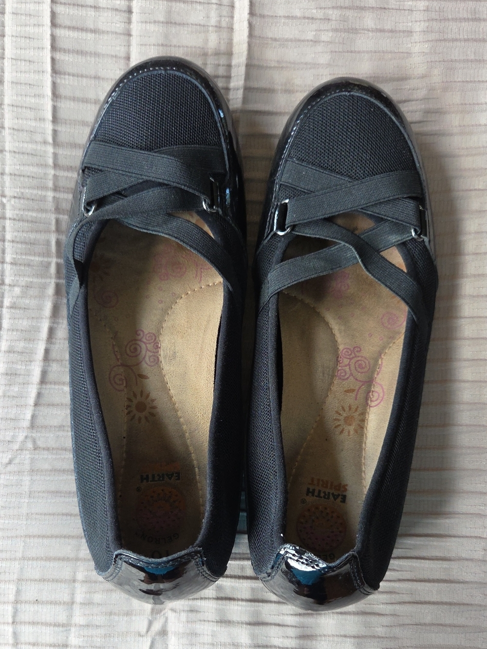 Earth Spirit Black Cross-Strap Comfort Flats